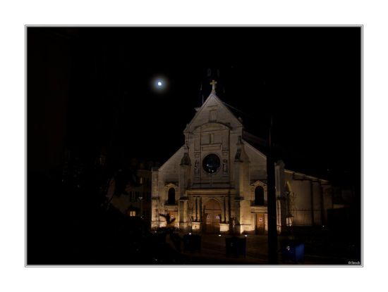 Lune et église