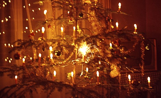 Des bougies et un sapin de Noël - 1967