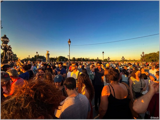 Éclipse au Pont des Invalides - Paris 12 aout 2026