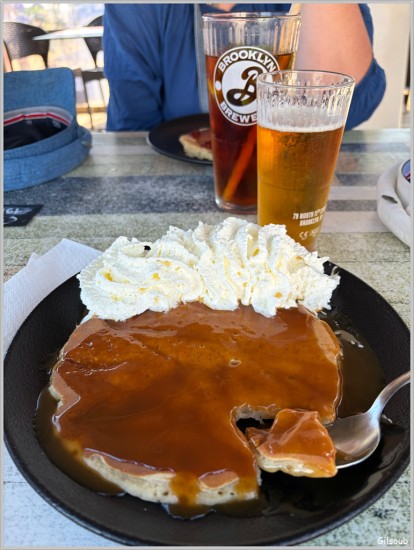 Kouign caramélisé beurre salé chantilly de Chez Marie Cath - Pors Carn Juin 2026