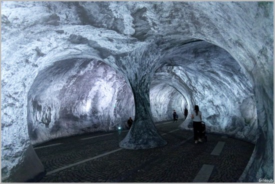 La Caverne du Pont-neuf œuvre de JR - Paris Juin 2026