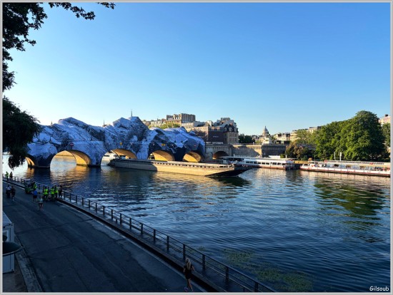 La Caverne du Pont-neuf œuvre de JR - Paris Juin 2026