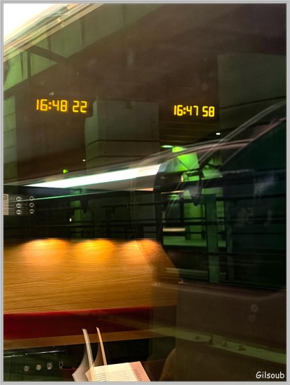 Quelle heure ? - Gare Montparnasse quai 4 et 5 - Mars 2025