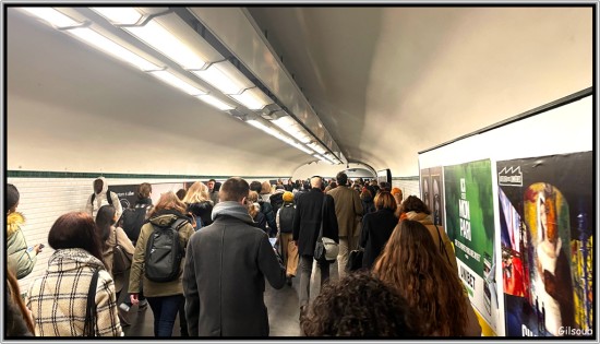 Montparnasse 8 heures du matin - Paris Octobre 2025