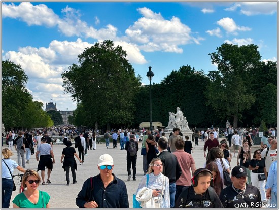 Trop de monde - Jardin des Tuilerie Mai 2026