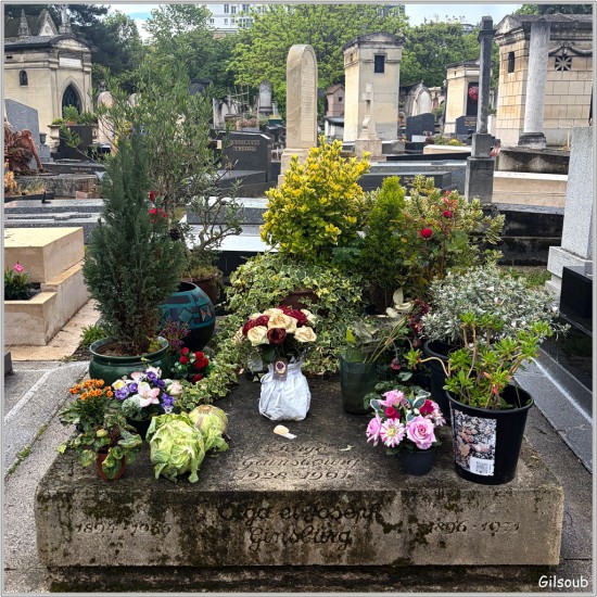 Tombe de Serge Gainsbourg - cimetière du Montparnasse Mai 2026