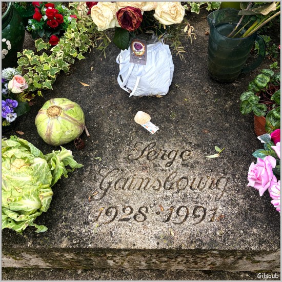 Tombe de Serge Gainsbourg - cimetière du Montparnasse Mai 2026