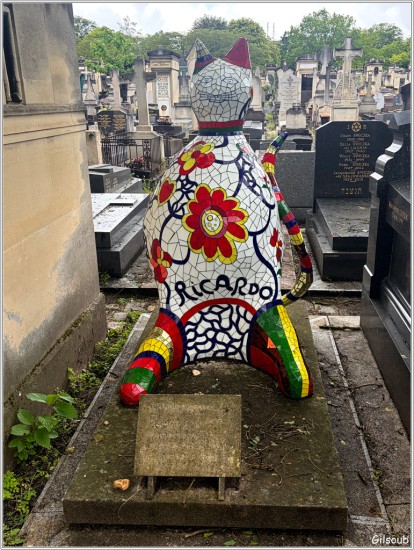 Tombe de Ricardo et le chat de Niki de Saint Phalle- cimetière du Montparnasse  Mai 2026